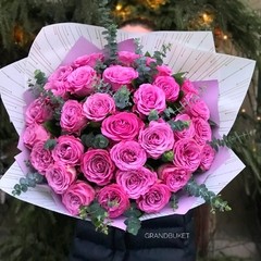 Букет из пионовидных роз розовых