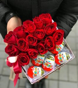 Коробочка с киндер сюрпризом